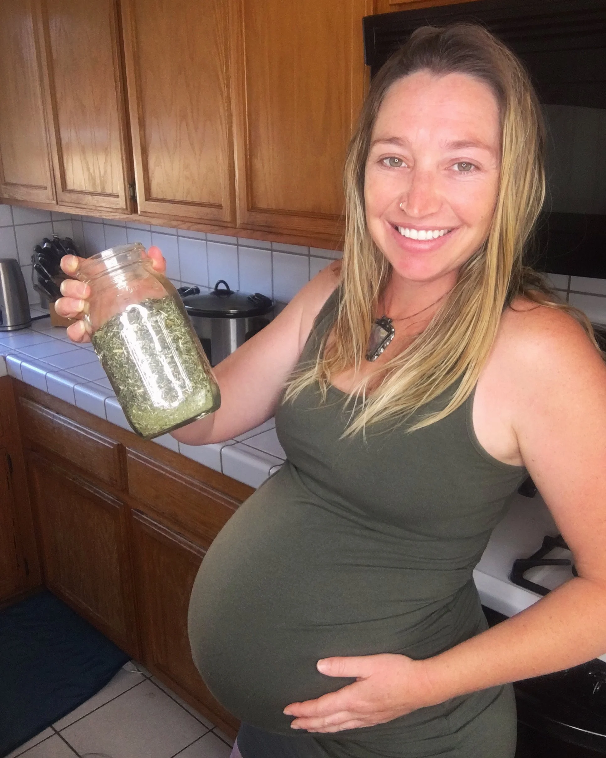 How to batch prep pregnancy tea — Wildflower Medicine